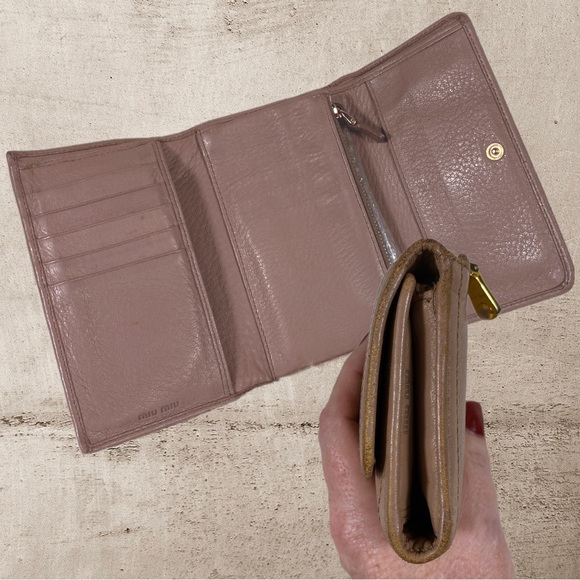 MIU MIU wallet all leather midi wallet neutral minimalist soft nappa #5088 - Picture 3 of 6